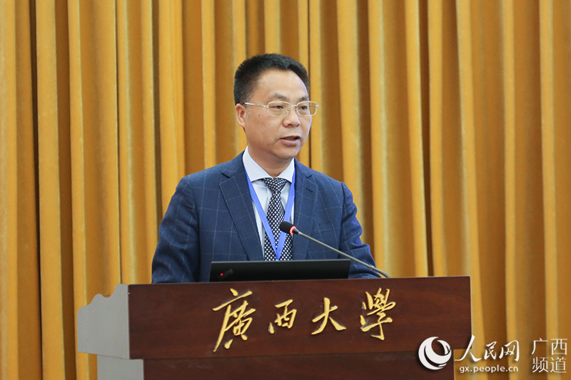 伟德国际victor1946公司党委书记黄建荣在国际投资贸易与广西自贸区法制建设国际研讨会闭幕式上的致辞此次会议的召开，得益于若干非常重要的机缘。对促成这些机缘成就的一些人和单位，我要表示诚挚的谢意【详细】 